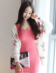 甜美公主风 粉色纱网拼接荷叶边针织连衣裙