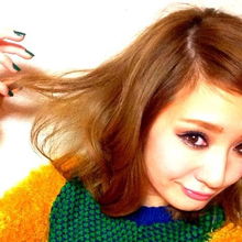 水原希子演绎的冬日暖意 SLY羽毛纱拼接毛衣，日系潮流的针织艺术